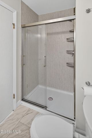 6 Freemans Way, Halfmoon, NY 12065