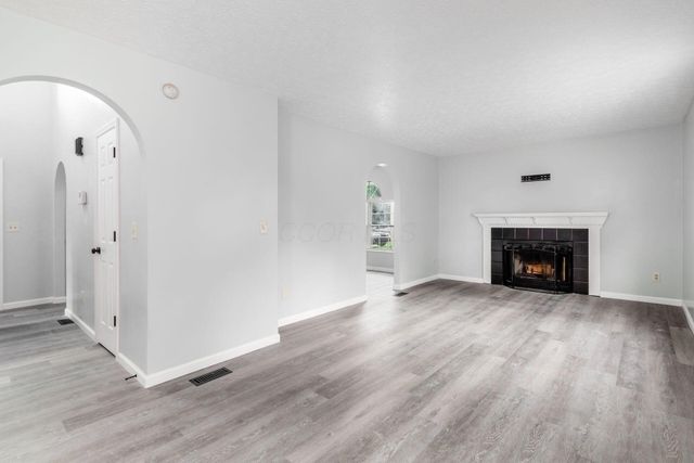 1380 Stanwix Court, Columbus, OH 43223