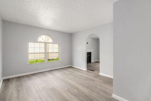 1380 Stanwix Court, Columbus, OH 43223