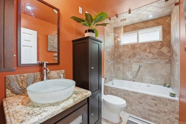 12661 Ridgeton Drive, Lakeside, CA 92040