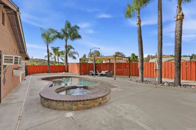 12661 Ridgeton Drive, Lakeside, CA 92040