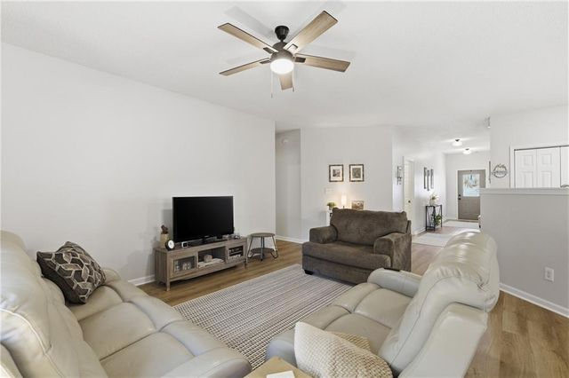 109 Brookview Court, Dallas, GA 30132