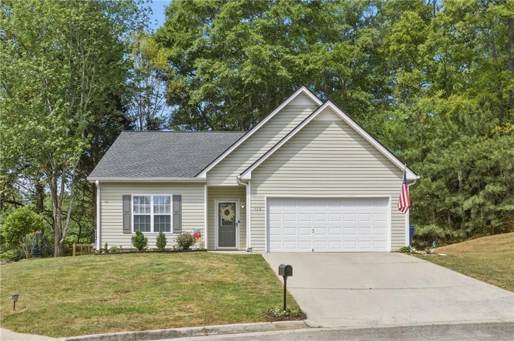 109 Brookview Court, Dallas, GA 30132