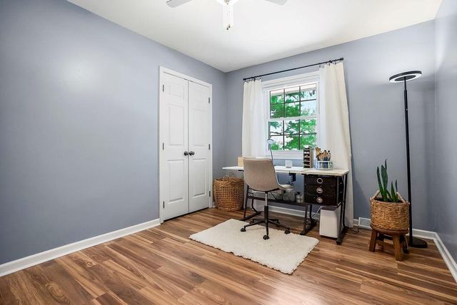 516 Oakbrook Drive, Lansing, KS 66043