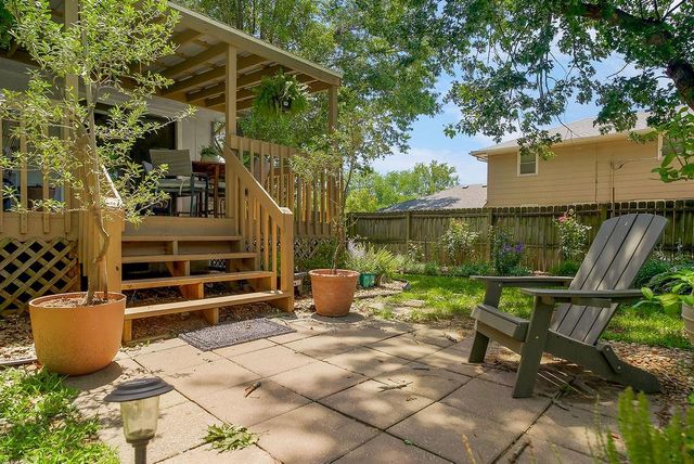 516 Oakbrook Drive, Lansing, KS 66043