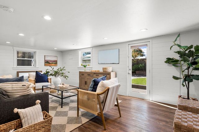 516 La Purissima Way, Sacramento, CA 95819