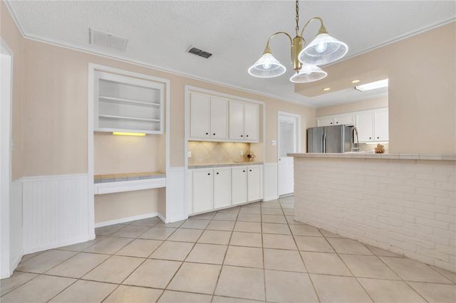605 S Heather Lane, Friendswood, TX 77546
