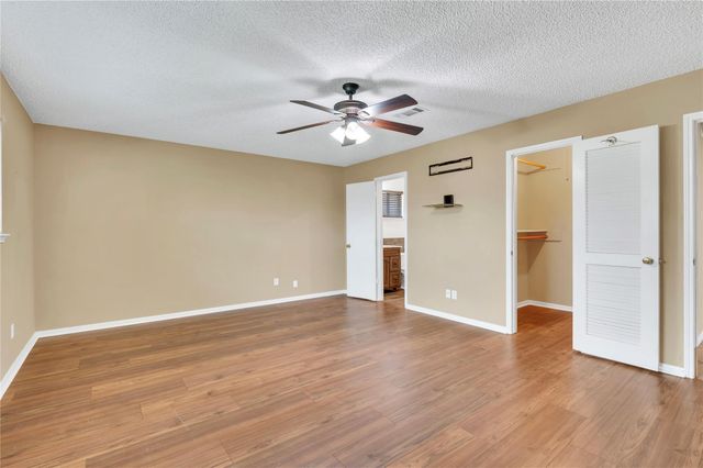 605 S Heather Lane, Friendswood, TX 77546