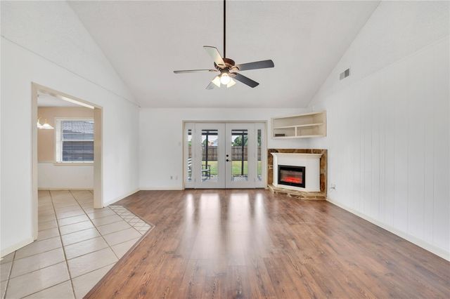 605 S Heather Lane, Friendswood, TX 77546