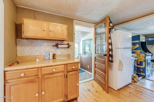 1466 Vance Tank Road, Bristol, TN 37620