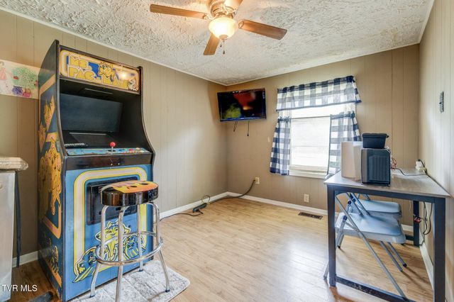 1466 Vance Tank Road, Bristol, TN 37620