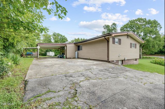 1466 Vance Tank Road, Bristol, TN 37620