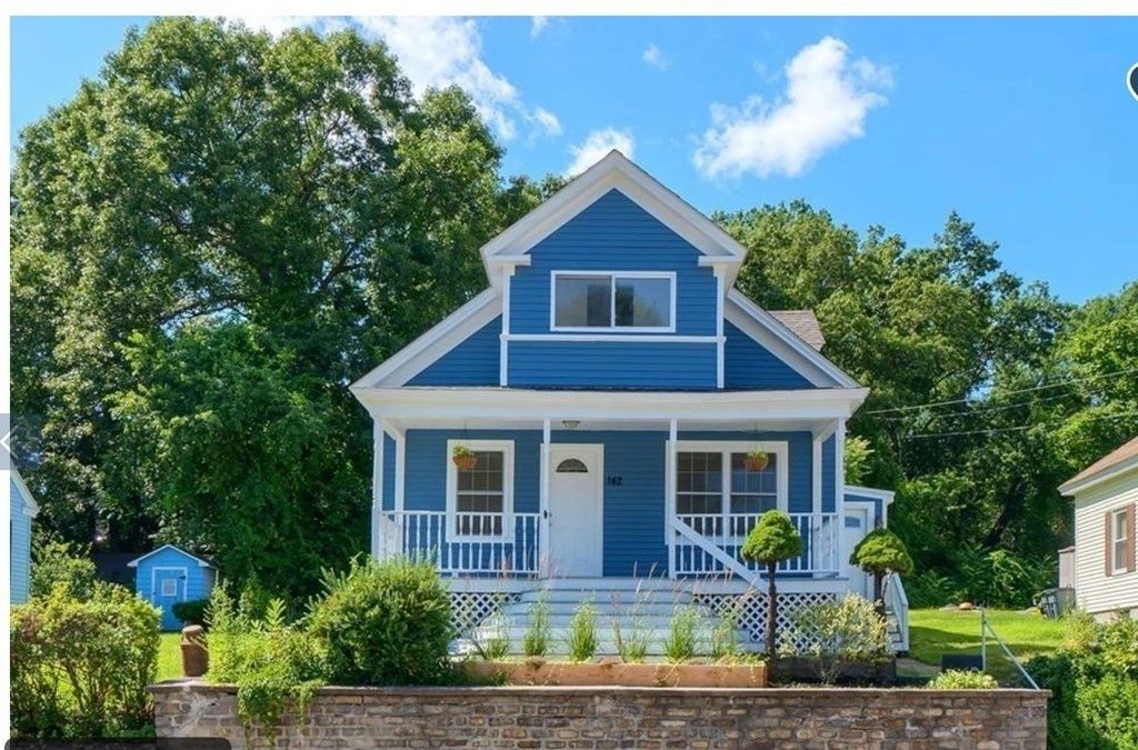 142 E Meadow Rd, Lowell, MA 01854