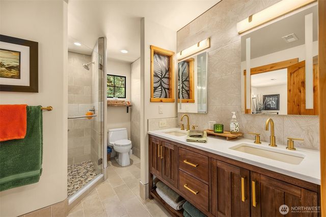 23195 Columbia Pointe Lane, Orondo, WA 98843