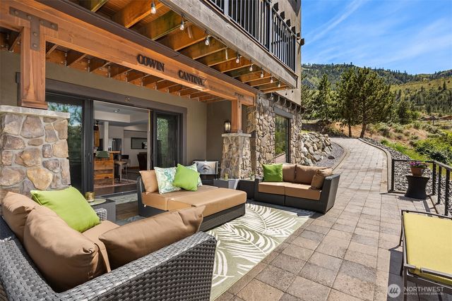 23195 Columbia Pointe Lane, Orondo, WA 98843