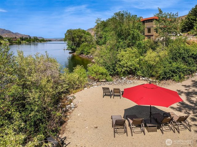 23195 Columbia Pointe Lane, Orondo, WA 98843