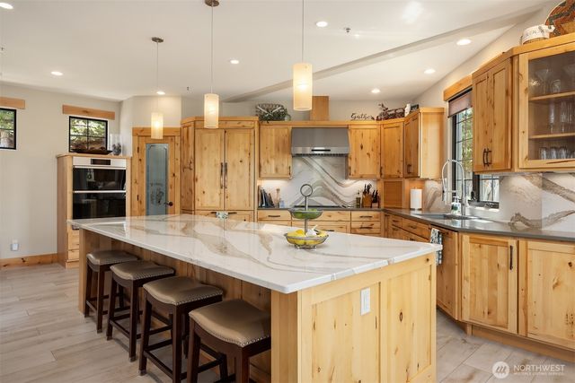 23195 Columbia Pointe Lane, Orondo, WA 98843