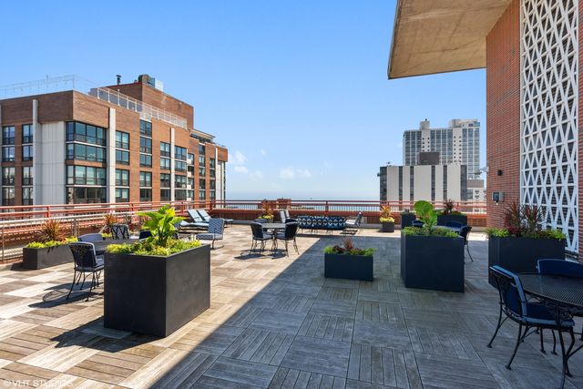 1325 N State Parkway 13B, Chicago, IL 60610