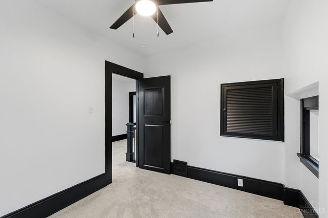 1016 Valley Lane, Cincinnati, OH 45229