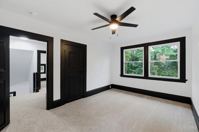 1016 Valley Lane, Cincinnati, OH 45229
