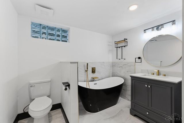 1016 Valley Lane, Cincinnati, OH 45229