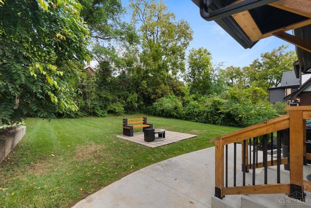 1016 Valley Lane, Cincinnati, OH 45229