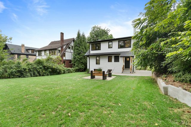 1016 Valley Lane, Cincinnati, OH 45229