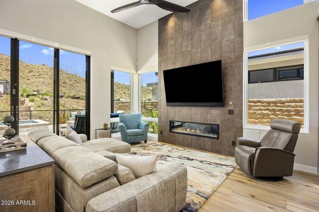 14166 E HIGHLAND Avenue, Fountain Hills, AZ 85268