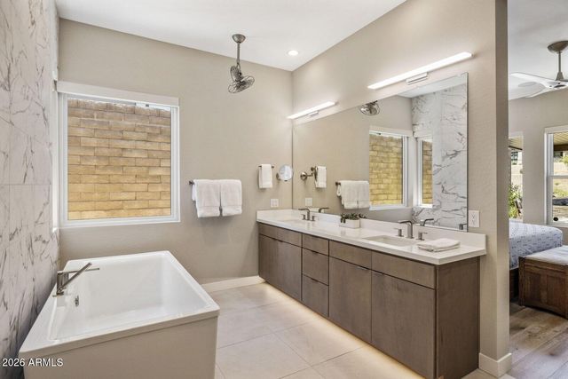 14166 E HIGHLAND Avenue, Fountain Hills, AZ 85268