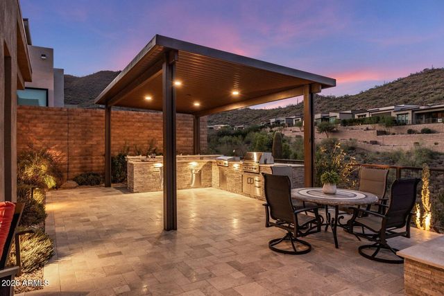 14166 E HIGHLAND Avenue, Fountain Hills, AZ 85268