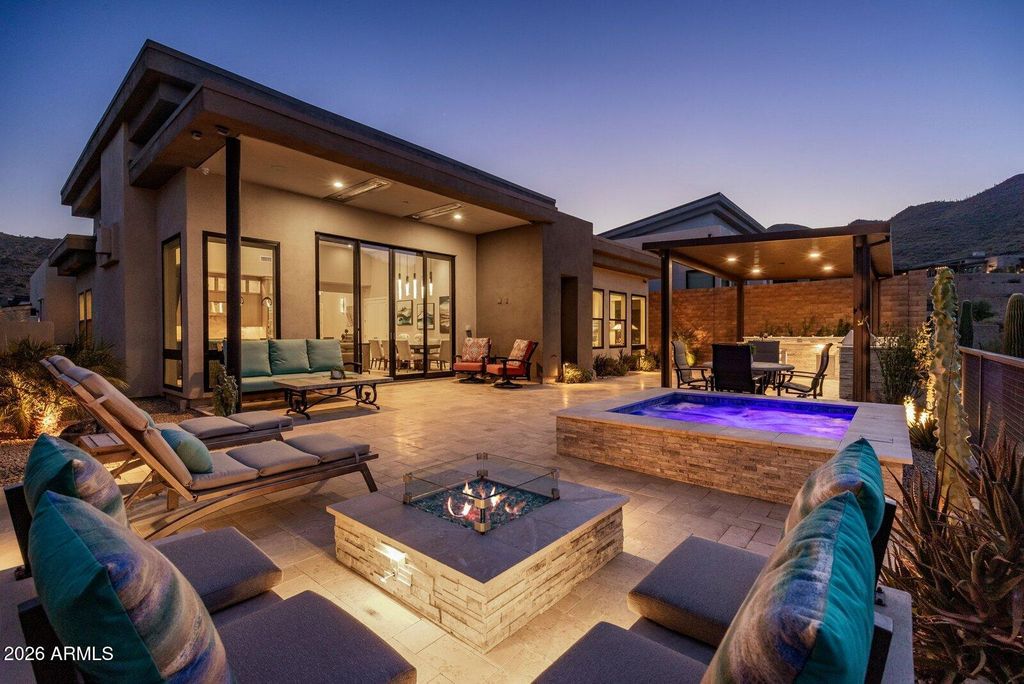 14166 E HIGHLAND Avenue, Fountain Hills, AZ 85268