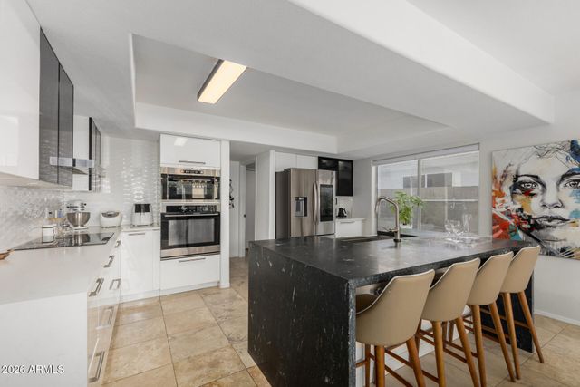 4043 E MEADOW Drive, Phoenix, AZ 85032