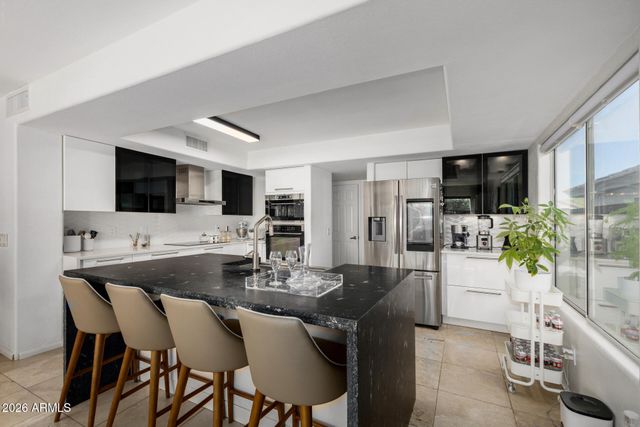 4043 E MEADOW Drive, Phoenix, AZ 85032