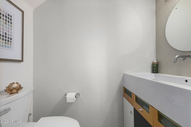 4043 E MEADOW Drive, Phoenix, AZ 85032