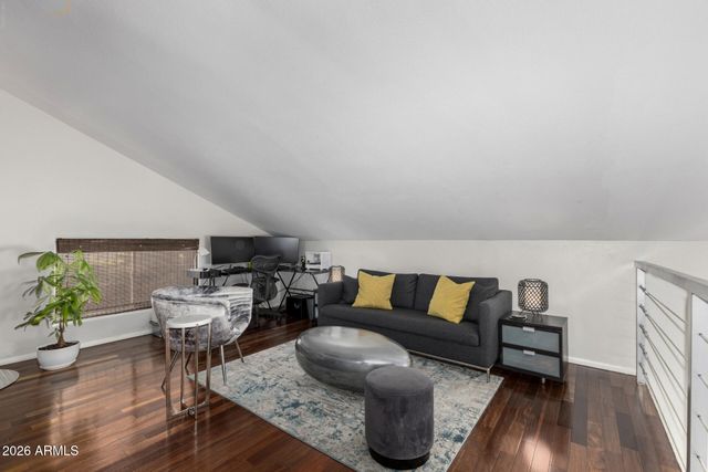 4043 E MEADOW Drive, Phoenix, AZ 85032