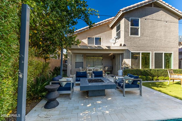 4043 E MEADOW Drive, Phoenix, AZ 85032