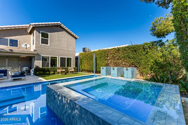 4043 E MEADOW Drive, Phoenix, AZ 85032