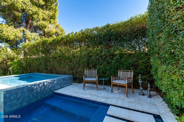 4043 E MEADOW Drive, Phoenix, AZ 85032