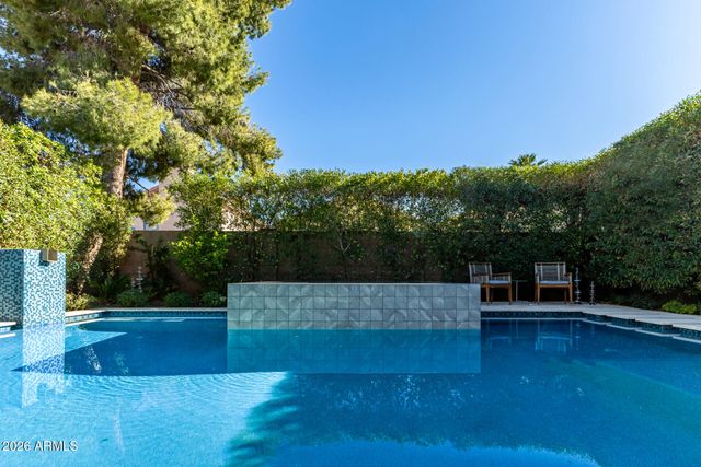 4043 E MEADOW Drive, Phoenix, AZ 85032