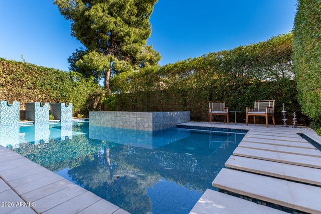 4043 E MEADOW Drive, Phoenix, AZ 85032