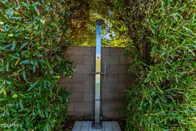 4043 E MEADOW Drive, Phoenix, AZ 85032