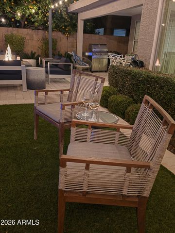 4043 E MEADOW Drive, Phoenix, AZ 85032