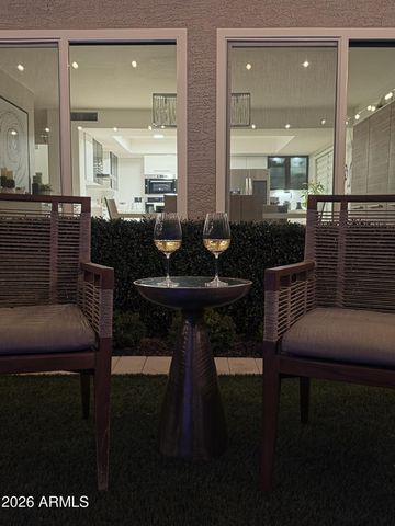 4043 E MEADOW Drive, Phoenix, AZ 85032