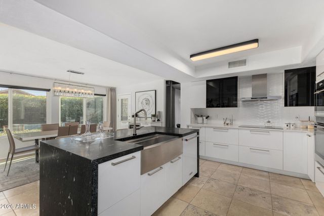 4043 E MEADOW Drive, Phoenix, AZ 85032