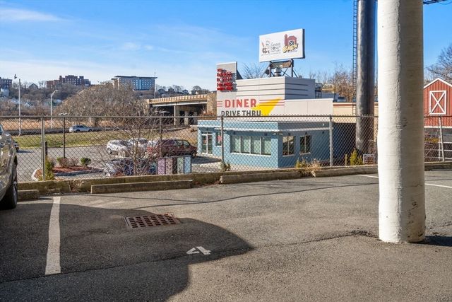 286 Fenno St 4, Revere, MA 02151