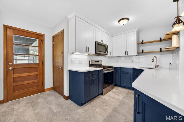 1122 King Carey Drive, St Louis, MO 63146