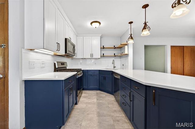 1122 King Carey Drive, St Louis, MO 63146