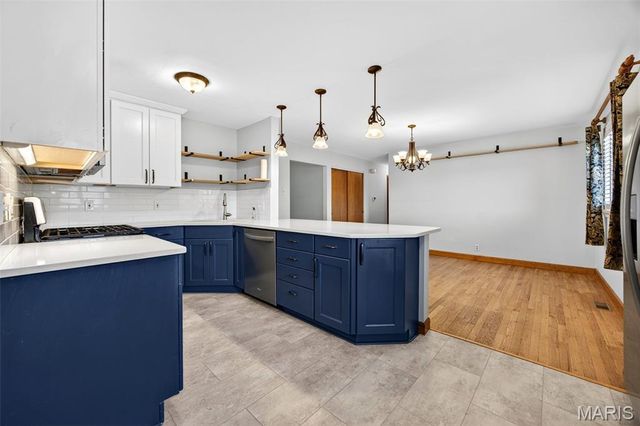 1122 King Carey Drive, St Louis, MO 63146