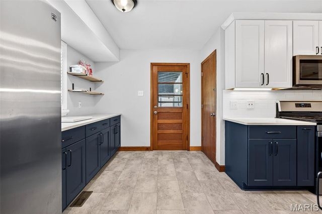 1122 King Carey Drive, St Louis, MO 63146