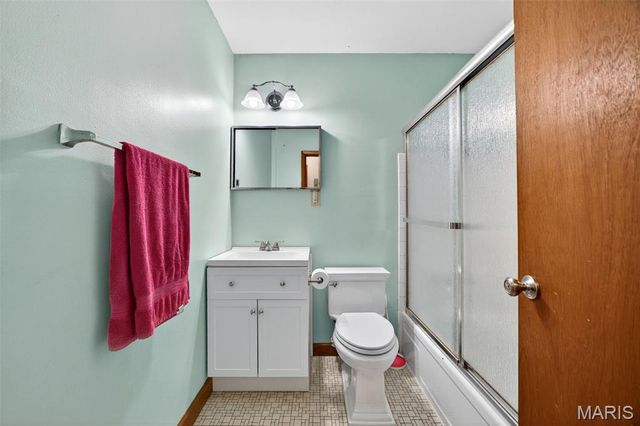 1122 King Carey Drive, St Louis, MO 63146